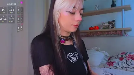 TristaRoht — Stripchat recorded stream screenshot (28 Oct 2025)