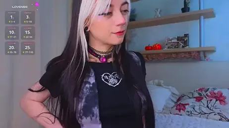 TristaRoht — Stripchat recorded stream screenshot (28 Oct 2025)