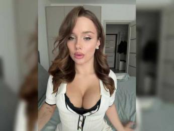 Tati16 — Bongacams recorded stream image, 31.10.2025 04:00