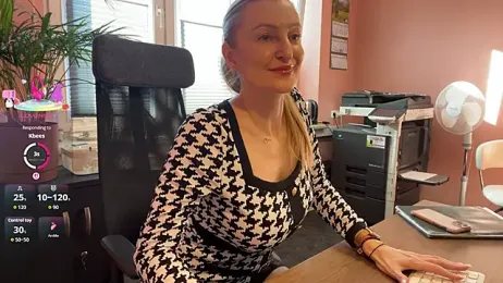 legsLONG — Stripchat recorded stream image, 31.10.2025 04:50