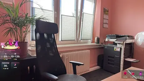 legsLONG — Stripchat recorded stream image, 31.10.2025 04:50