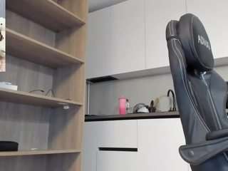 megan-ros — Camsoda recorded stream image, 31.10.2025 05:10