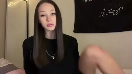 ur_molly — Stripchat recorded stream image, 31.10.2025 12:20