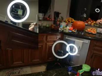 crimsonkitten — Chaturbate recorded stream screenshot (01 Nov 2025)