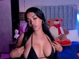 saamytits — Camsoda recorded stream image, 02.11.2025 19:00