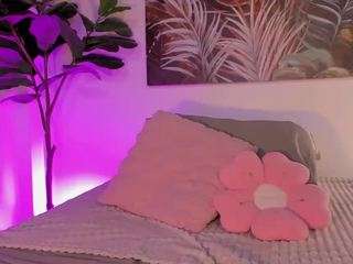 nicoleriveraa — Camsoda recorded stream screenshot (02 Nov 2025)