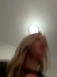 LoveShae_ — Stripchat recorded stream image, 03.11.2025 21:10