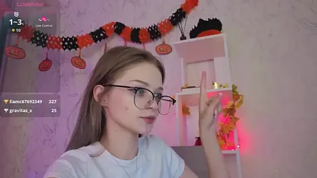 vialeta_baby — Stripchat recorded stream image, 03.11.2025 22:30