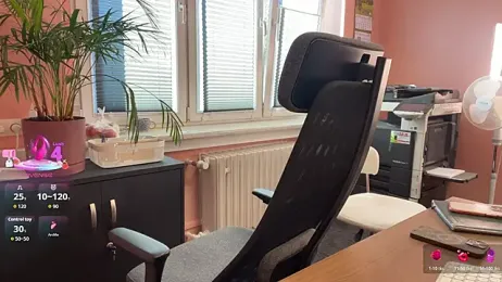 legsLONG — Stripchat recorded stream image, 04.11.2025 05:00