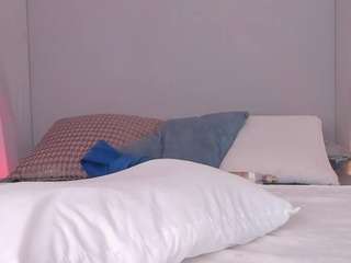 chloedee — Camsoda recorded stream image, 04.11.2025 12:10