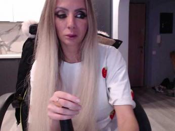 blondalina — Bongacams recorded stream screenshot (04 Nov 2025)