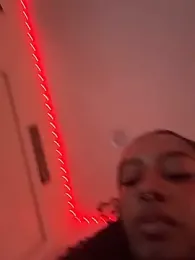 Your_Paris — Stripchat recorded stream image, 05.11.2025 13:00