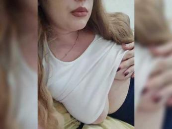 Katniss_K — Bongacams recorded stream image, 06.11.2025 04:50