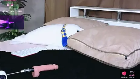 Britney_Lynch — Stripchat recorded stream image, 23.02.2025 00:50