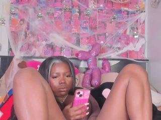 karliekayozz — Camsoda recorded stream image, 07.11.2025 05:30
