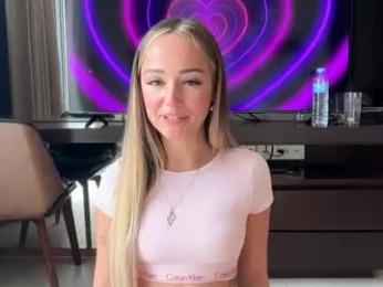 luvlivvyy — Chaturbate recorded stream image, 07.11.2025 04:10
