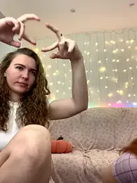 Radiants_two — Stripchat recorded stream image, 07.11.2025 15:30