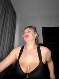 Evellyn — Stripchat recorded stream image, 08.11.2025 07:00