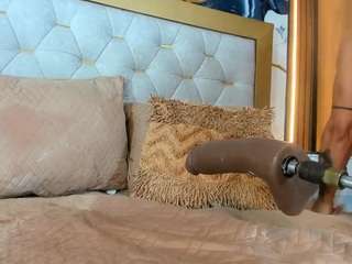 emily-86 — Camsoda recorded stream image, 08.11.2025 15:00