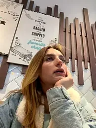 -AngelAri- — Stripchat recorded stream image, 09.11.2025 09:00