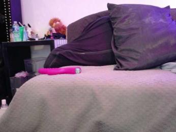 Midnightrose11 — Bongacams recorded stream image, 09.11.2025 07:30