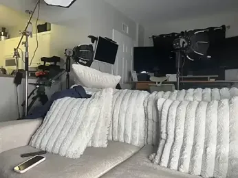 meggsworld — Stripchat recorded stream image, 10.11.2025 13:40