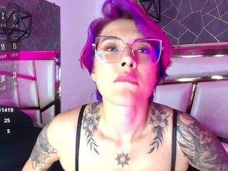 annieswan — Camsoda recorded stream image, 10.11.2025 12:00