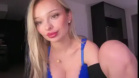 HannaXLove — Stripchat recorded stream screenshot (10 Nov 2025)