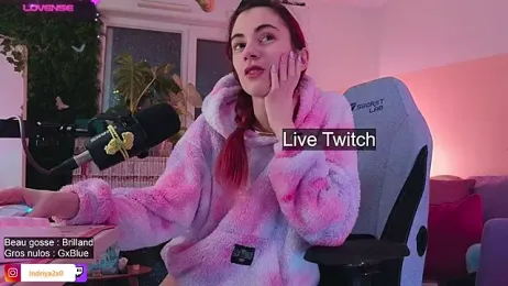 Indriya2x0 — Stripchat recorded stream image, 10.11.2025 21:10