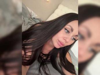 -Hennessy- — Bongacams recorded stream screenshot (11 Nov 2025)