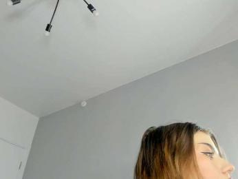 dolly-ll — Bongacams recorded stream image, 23.02.2025 13:40