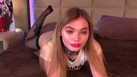 AriWild — Stripchat recorded stream image, 12.11.2025 08:40