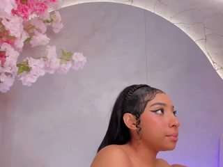 sweet-arii — Camsoda recorded stream image, 12.11.2025 13:40