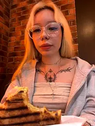 babydolll — Stripchat recorded stream image, 13.11.2025 13:40