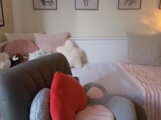 Alejandhra — Flirt4free recorded stream screenshot (15 Nov 2025)