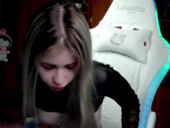 ho1yh01e — Chaturbate recorded stream image, 15.11.2025 17:20