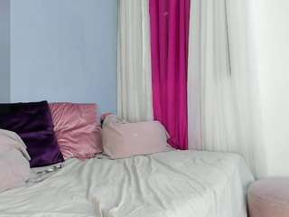 mollyybloom — Camsoda recorded stream image, 15.11.2025 22:30