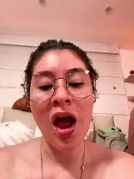 Sharon_07 — Stripchat recorded stream image, 15.11.2025 23:40