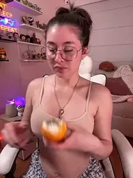 Sharon_07 — Stripchat recorded stream image, 15.11.2025 23:40