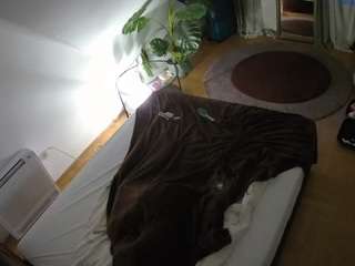 voyeurcam-julmodels-whitebed-4 — Camsoda recorded stream image, 11.11.2025 07:00
