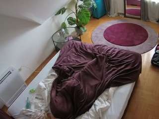voyeurcam-julmodels-whitebed-4 — Camsoda recorded stream image, 11.11.2025 07:00
