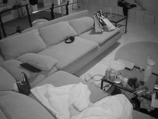 voyeurcam-julmodels-living-3 — Camsoda recorded stream image, 09.11.2025 16:20