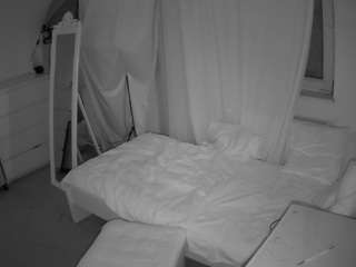 voyeurcam-julmodels-reallife-3 — Camsoda recorded stream image, 04.11.2025 10:00