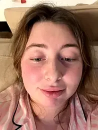 curvyflawless — Stripchat recorded stream screenshot (16 Nov 2025)