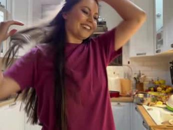 laurenbrite — Chaturbate recorded stream screenshot (16 Nov 2025)