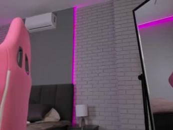 hazel_7 — Chaturbate recorded stream image, 17.11.2025 10:00