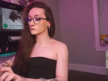 amirinsworld — Chaturbate recorded stream screenshot (18 Nov 2025)