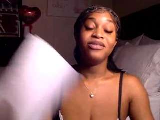 iluvsaffire-bleu — Camsoda recorded stream image, 24.02.2025 16:30