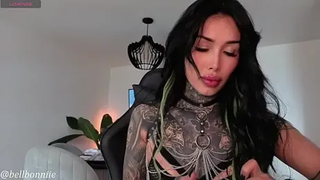 belllbonniie — Stripchat recorded stream screenshot (20 Nov 2025)