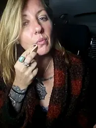 SheIsSomething — Stripchat recorded stream image, 22.11.2025 02:30